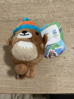 Mukmuk Plush Keychain NWT Vancouver 2010 Olympics Official Mascot Fur